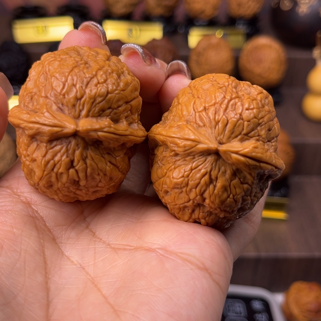 把件文玩核桃金丝绣球45尺