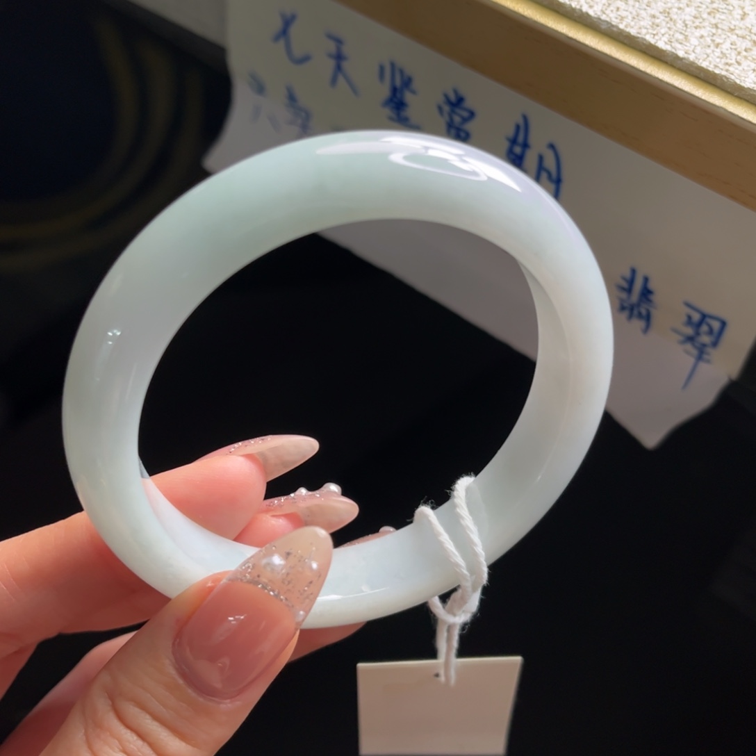 翡翠未镶嵌手镯手镯