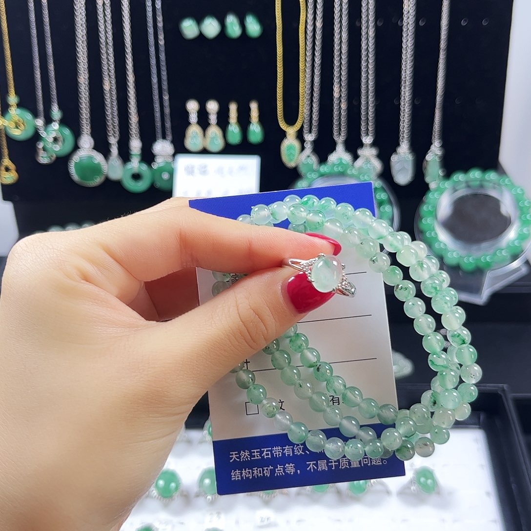 石英质玉（非洲翠）合金戒指
