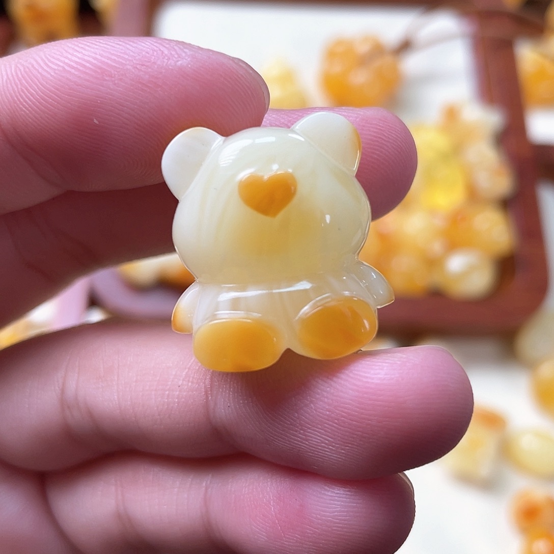 琥珀珠宝奇石未镶嵌