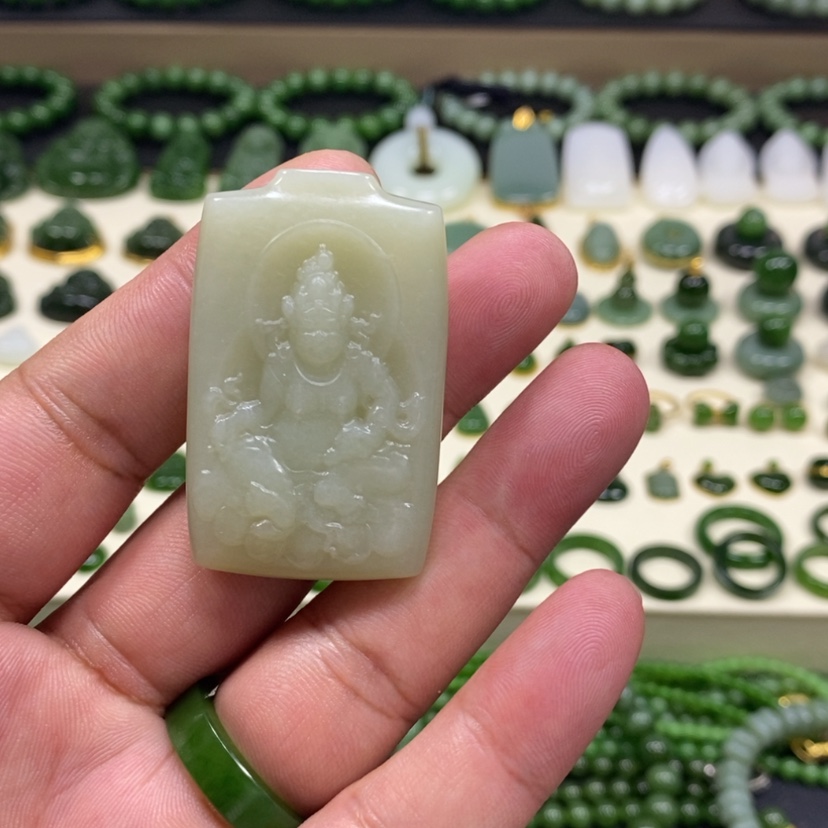 【闪购商品】颈饰未镶嵌和田玉