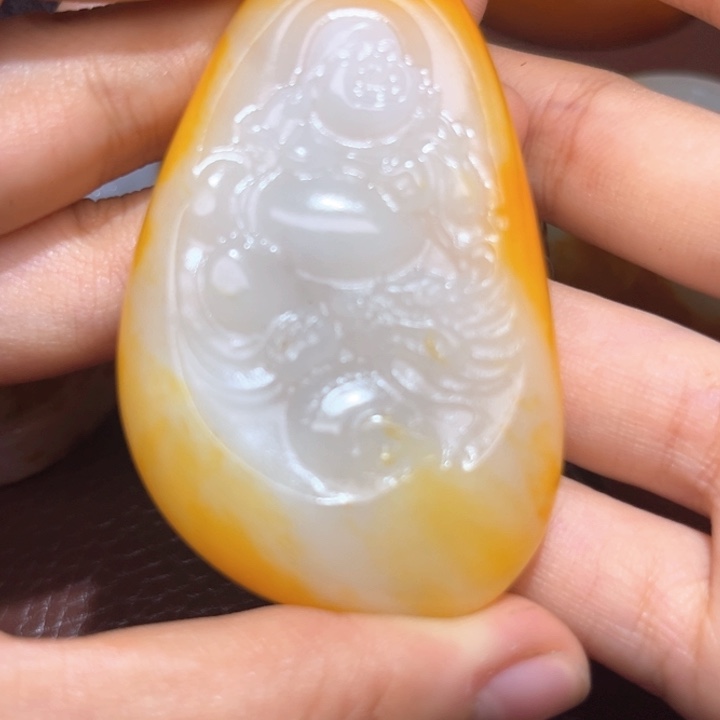 透***明和田玉未镶嵌颈饰