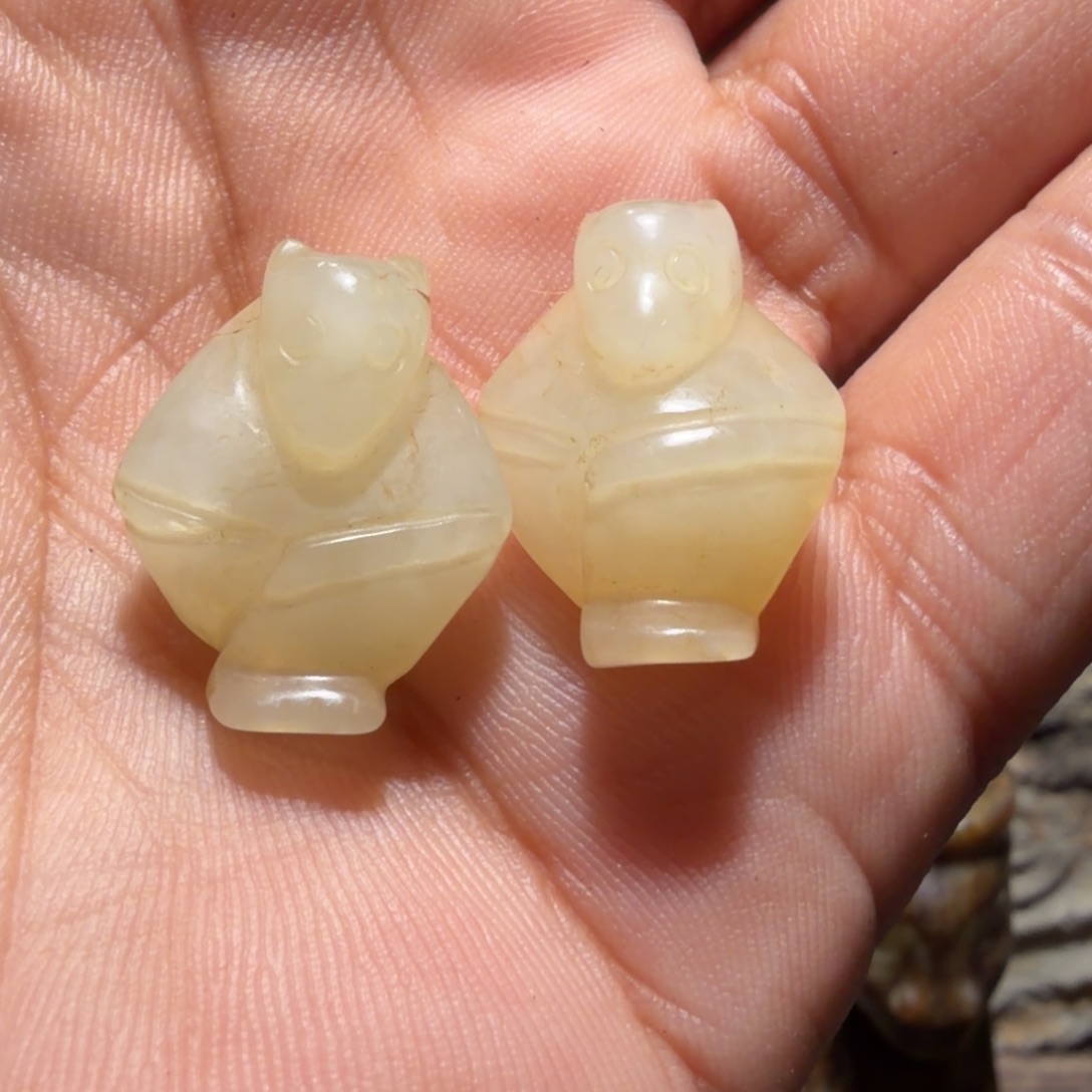 荣***堂和田玉（糖玉）未镶嵌颈饰