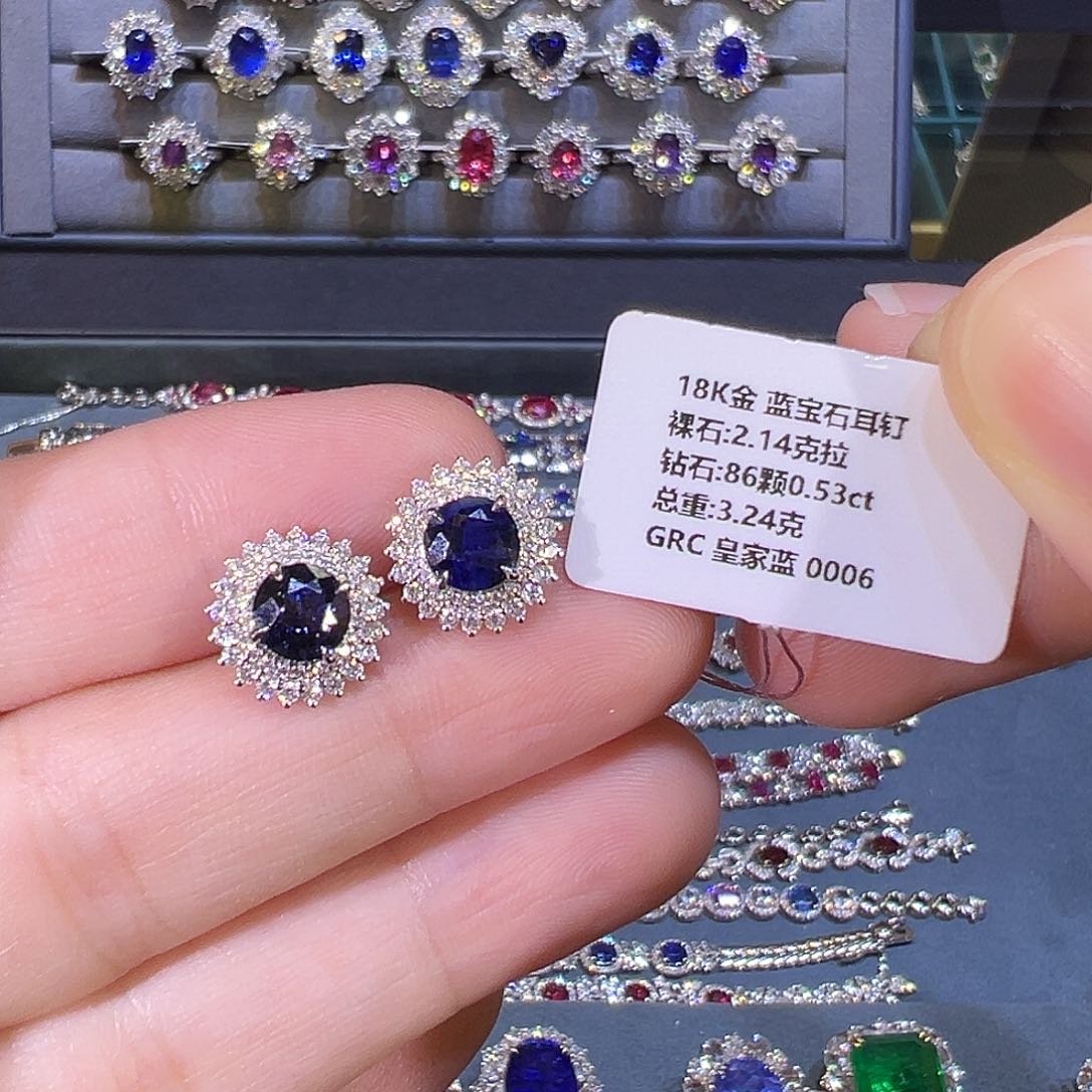 蓝宝石耳钉18K金镶嵌