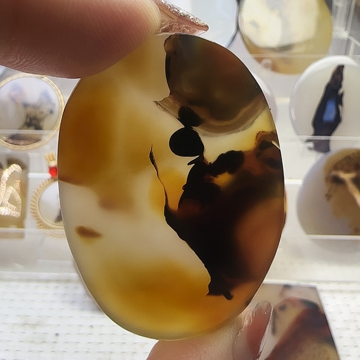 玛瑙/玉髓未镶嵌珠宝奇石