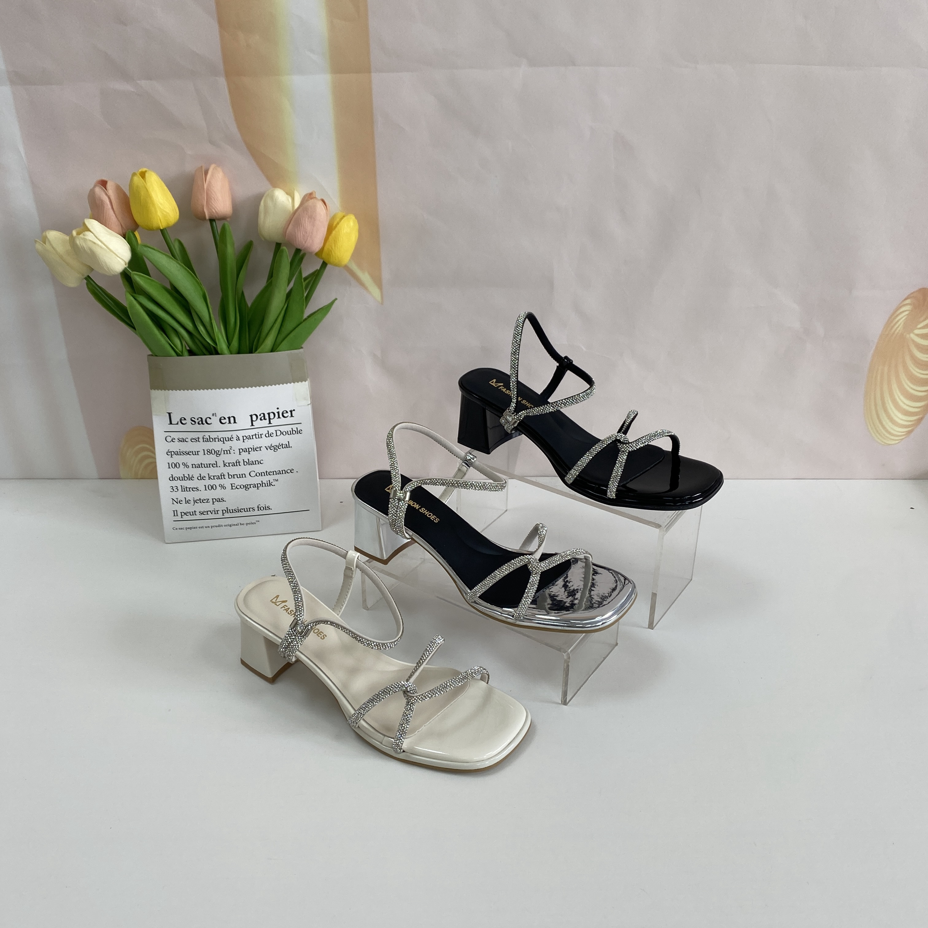 A188-67夏季新款时尚水钻方头粗跟凉鞋G8