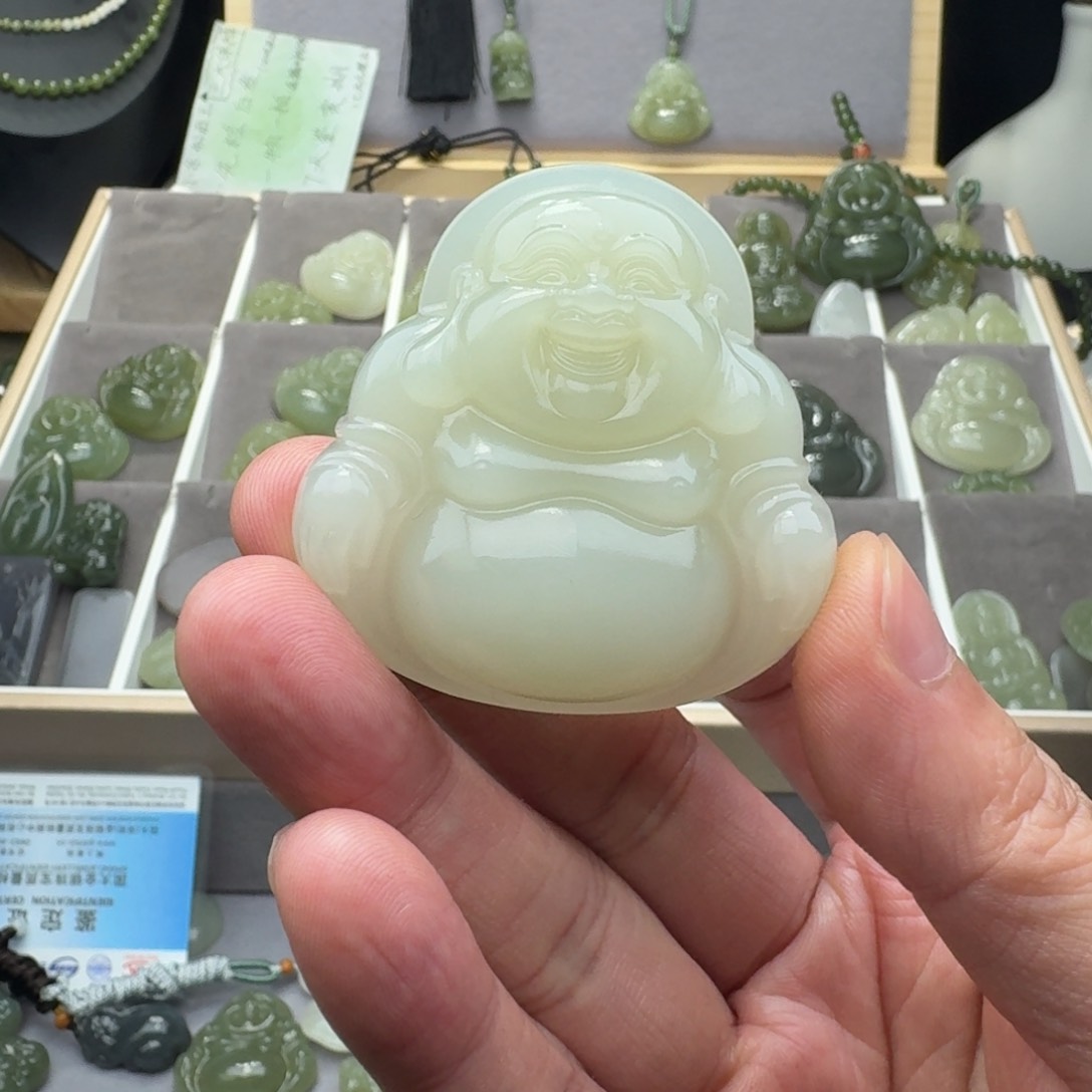 和田玉颈饰未镶嵌