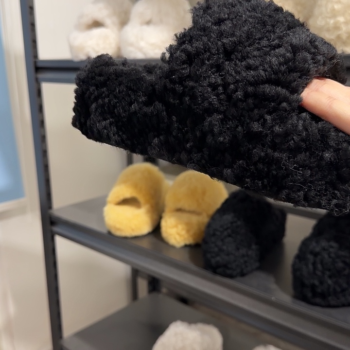 36黑色卷毛露脚五厘米