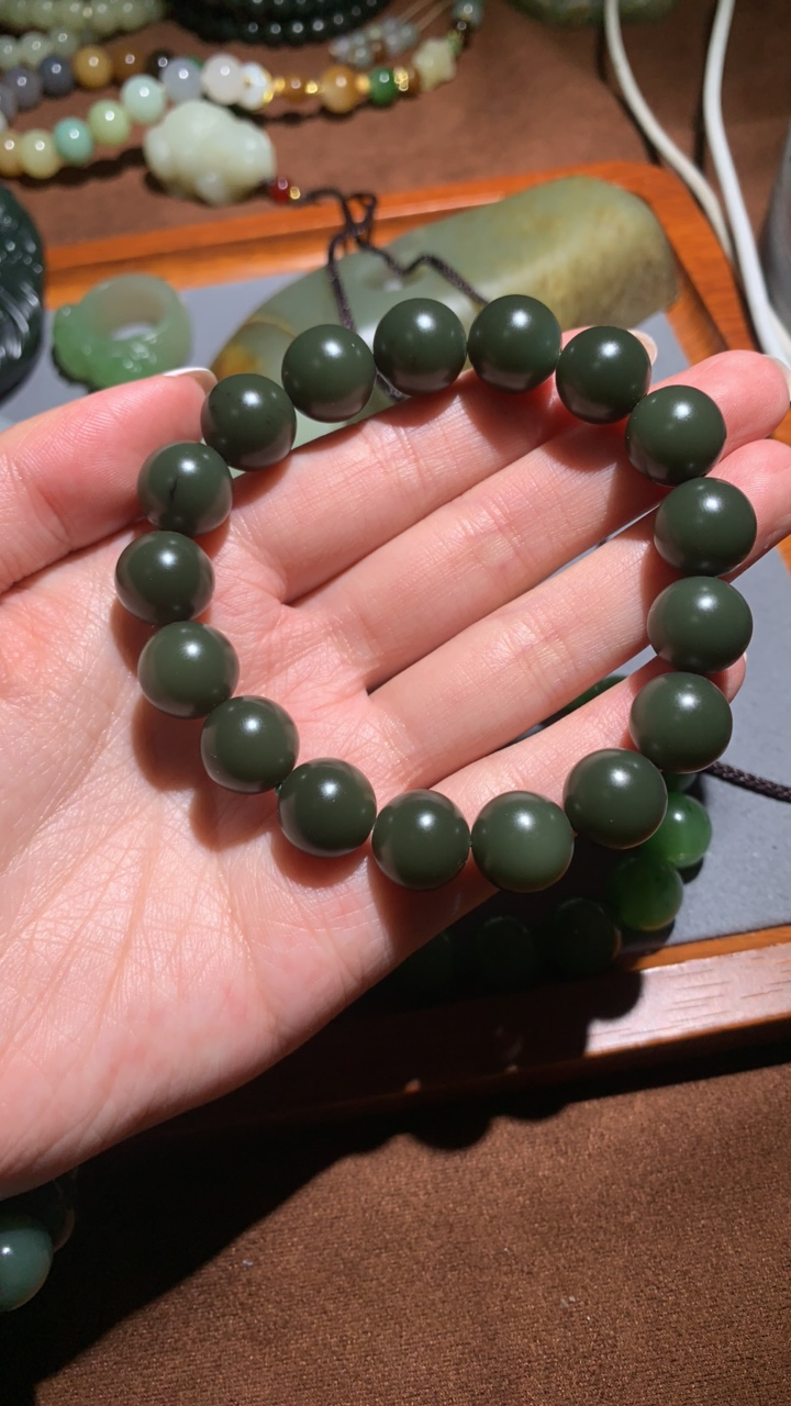 新疆和田玉精工单圈手串