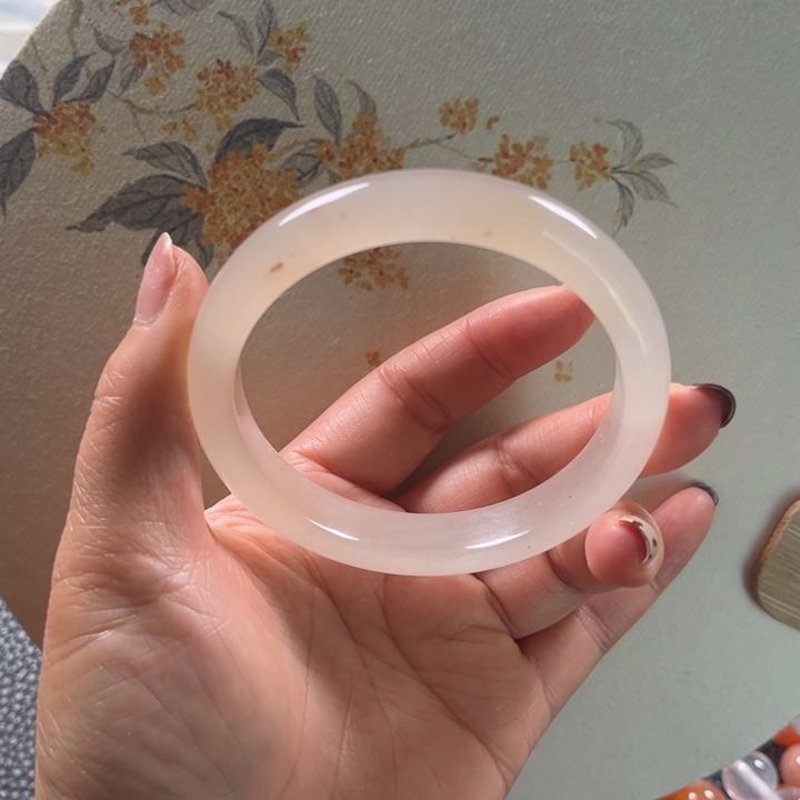 石英质玉未镶嵌手镯59-60福利不退不换