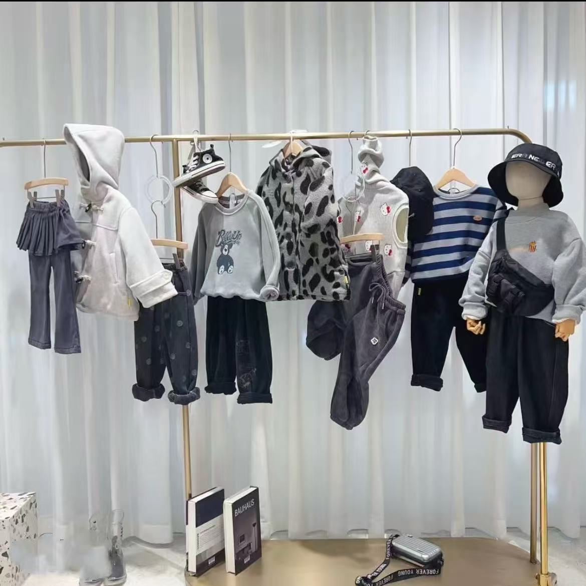 A5809#CYX-ZJXM-0352472258童装黑色T恤