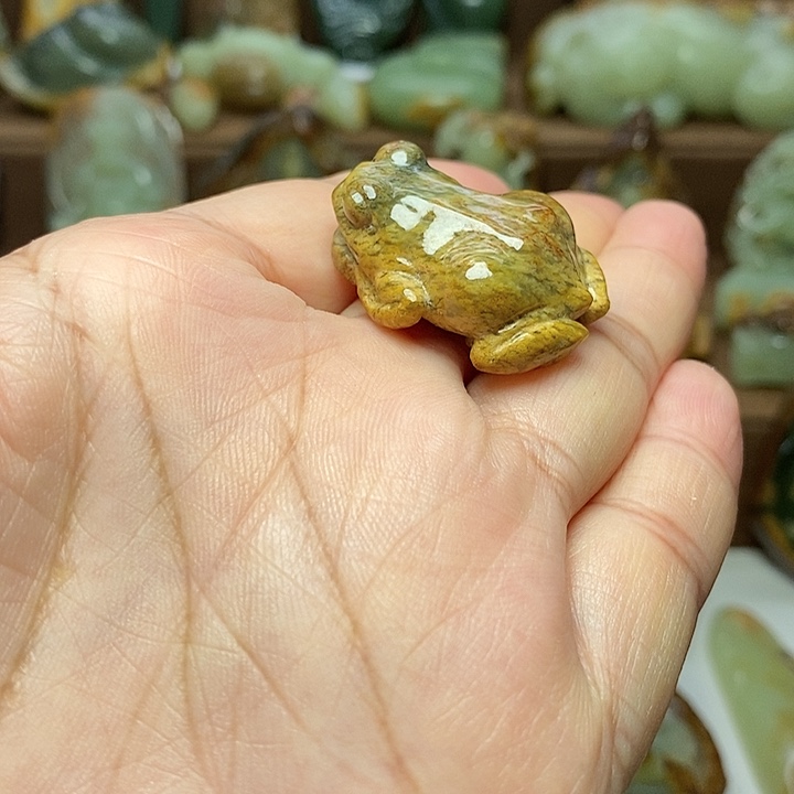 岫岩河磨玉（透闪石质玉）未镶嵌颈饰