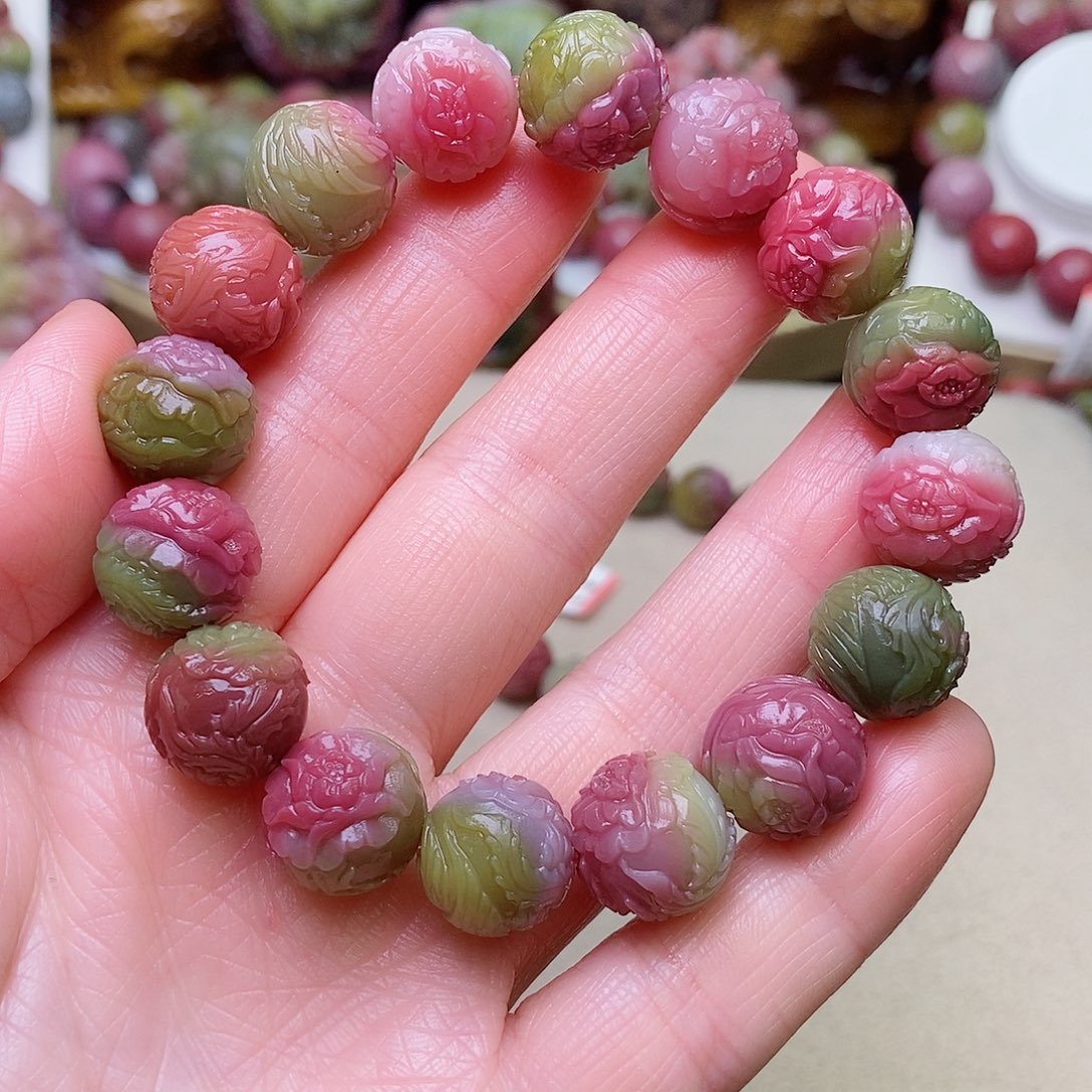 玛瑙/玉髓珠宝奇石未镶嵌赢*月盐源玛瑙定制