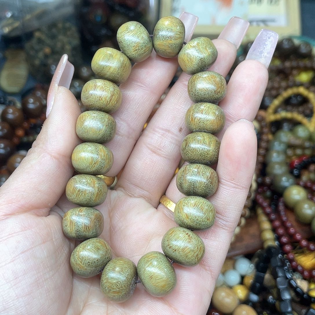 维腊木（绿檀）无事牌