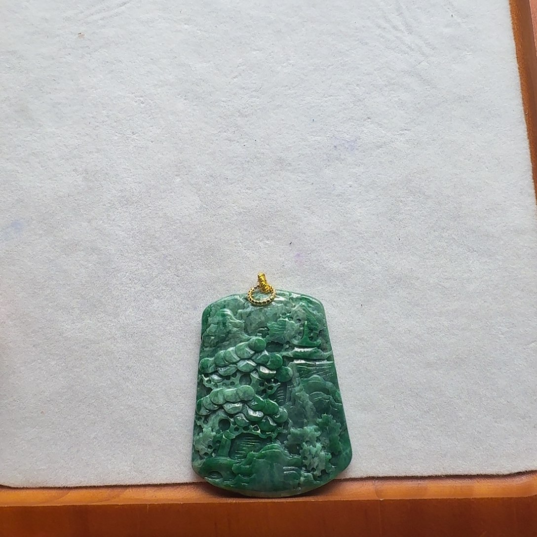 吊坠(赠链)未镶嵌翡翠