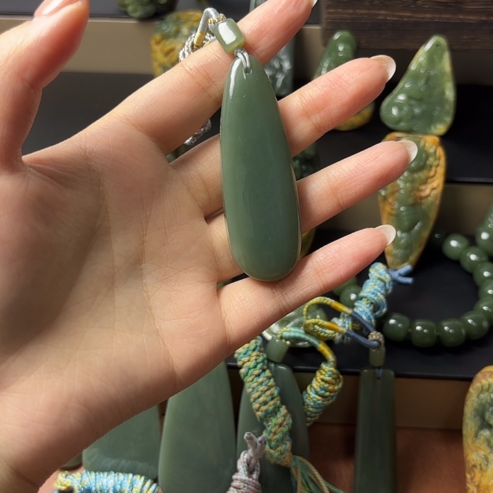 @***空岫岩老玉（透闪石质玉）未镶嵌颈饰