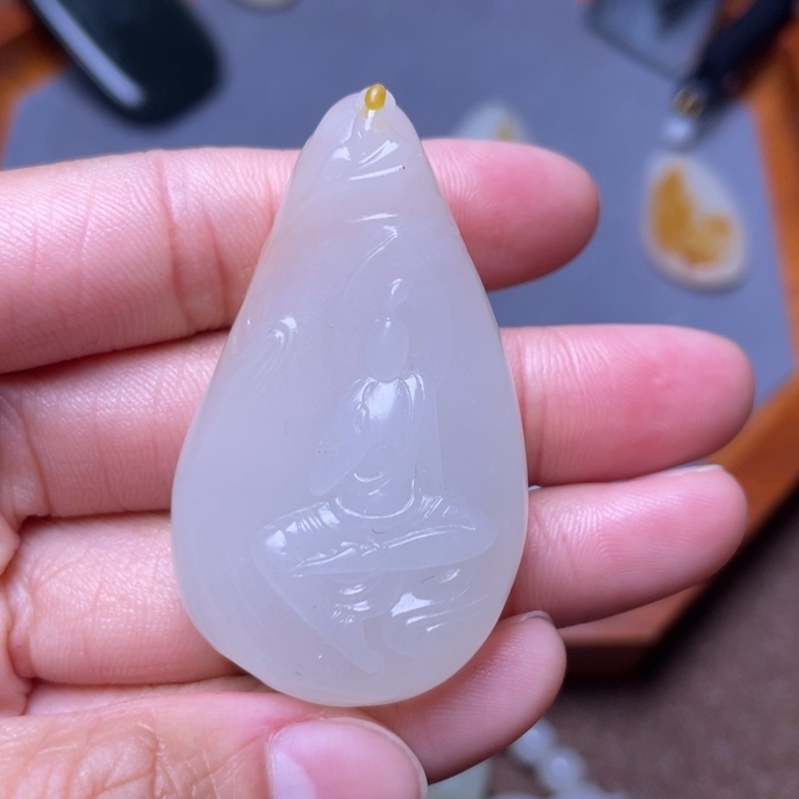 依***意和田玉未镶嵌颈饰