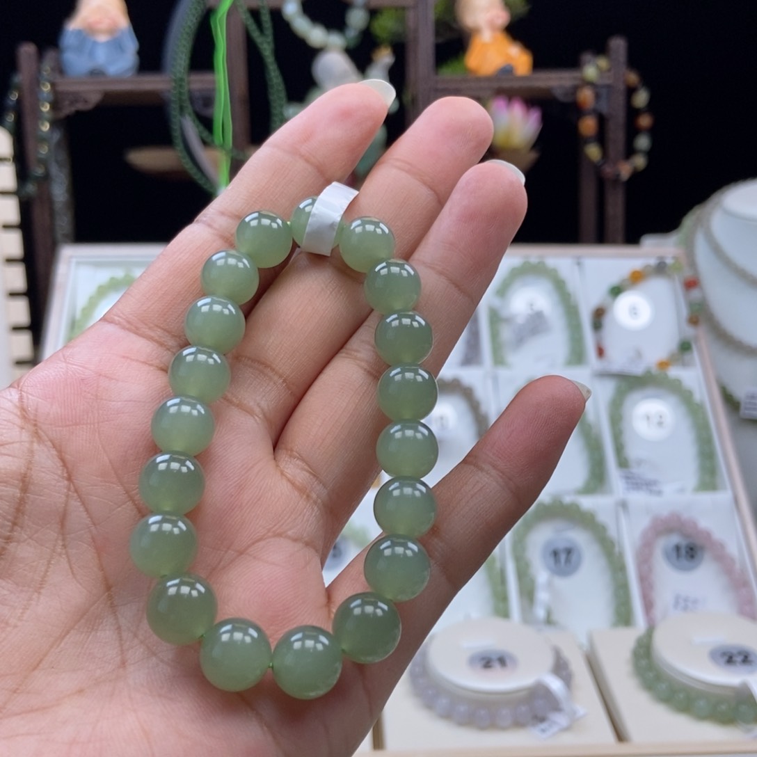 手串未镶嵌和田玉山**步