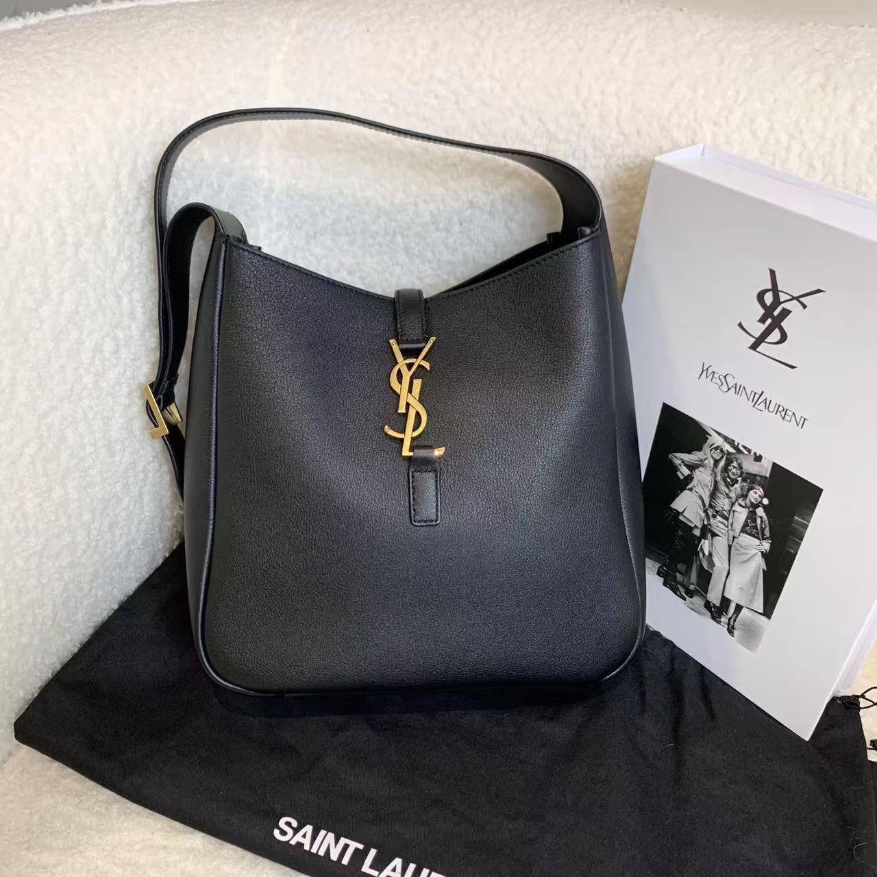 99新 YSL/圣罗兰 壹臻/黑金hobo小号水桶/ 40367476
