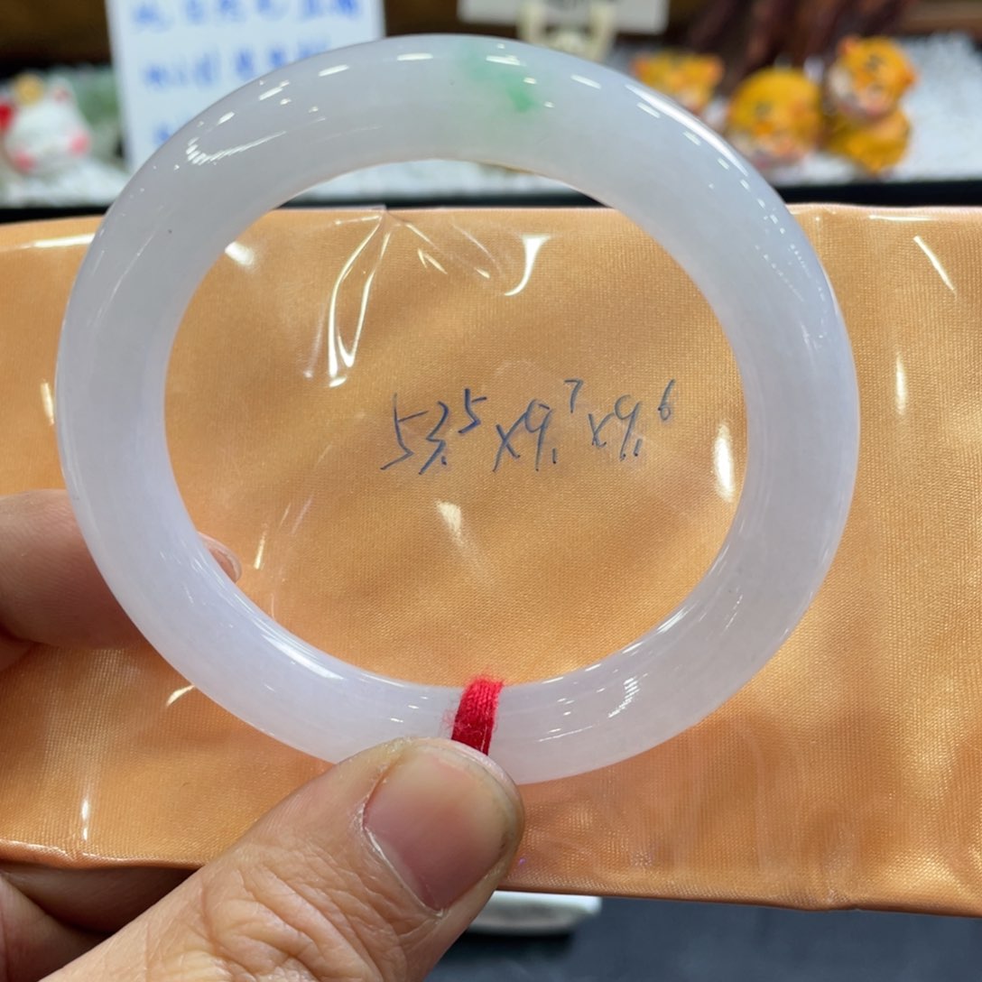 翡翠手镯未镶嵌53.5圆条