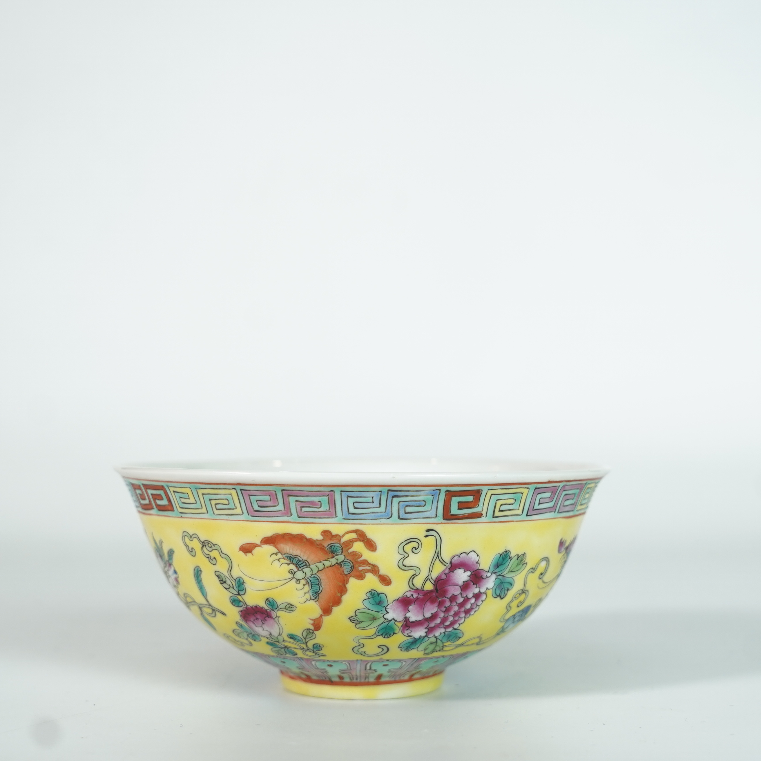 LABC250416099【十竹斋】晚清民国娇黄釉蝶恋花粉彩赏碗