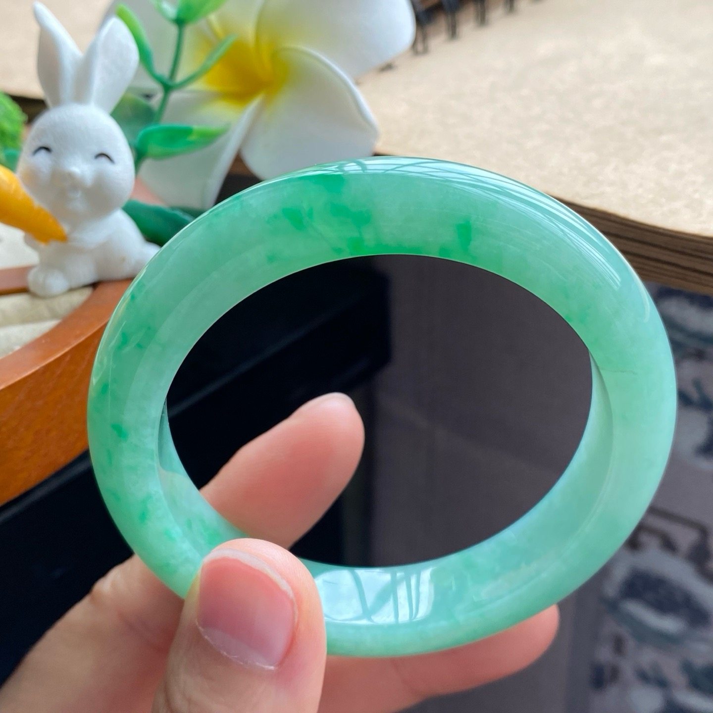 03.27批正圈飘阳绿2343号54.6-12.1-9 甜绿色底飘阳绿色天然翡翠