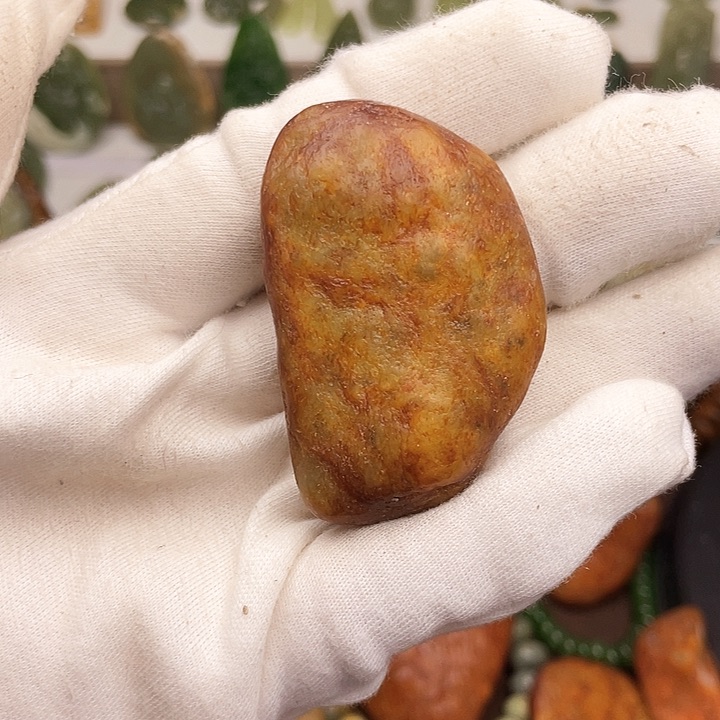 岫岩河磨玉（透闪石质玉）颈饰未镶嵌