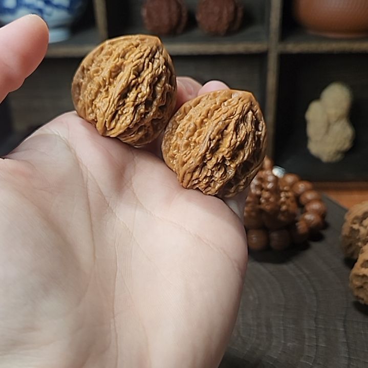 文玩核桃吊坠35虎头