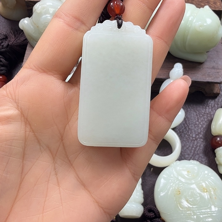 南***适和田玉未镶嵌挂件