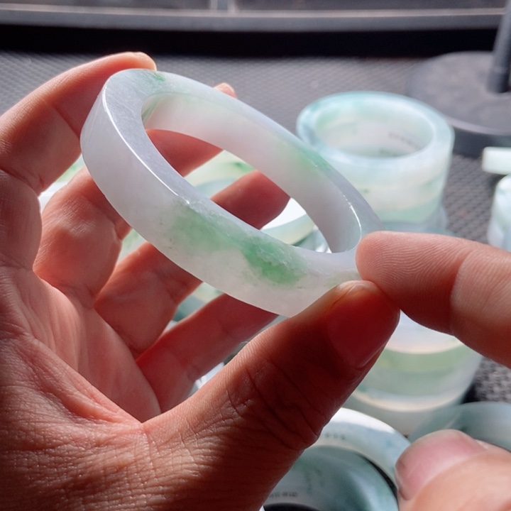 定制翡翠货A未镶嵌