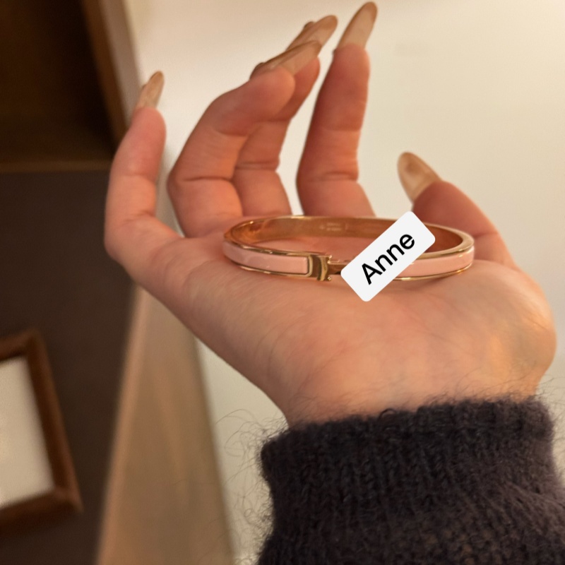 钛钢手镯 粉色轻奢时尚H字母经典手镯【S229】