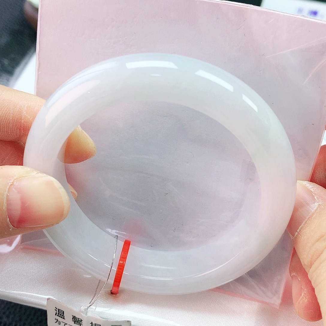 翡翠手镯未镶嵌52轮胎