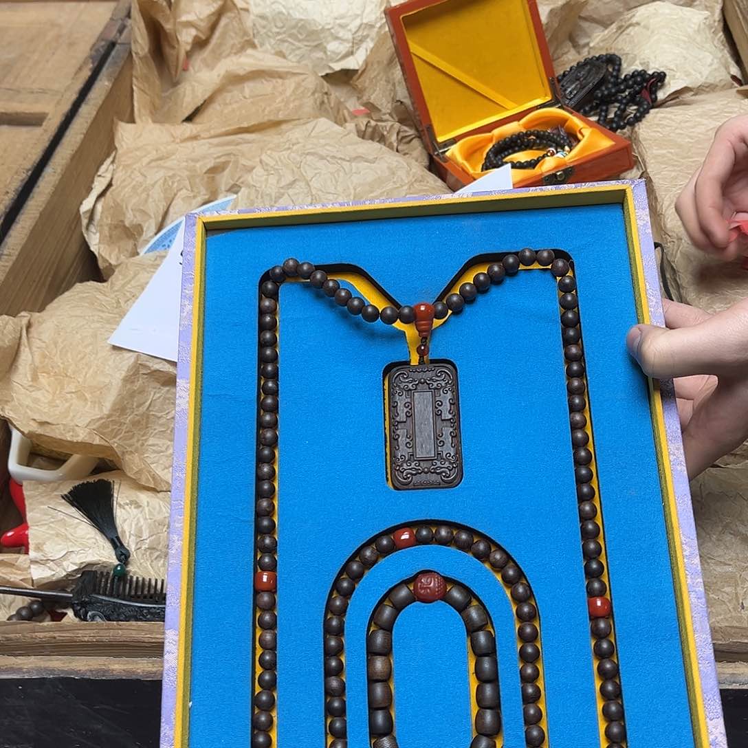 大叶紫檀（黑酸枝木类）