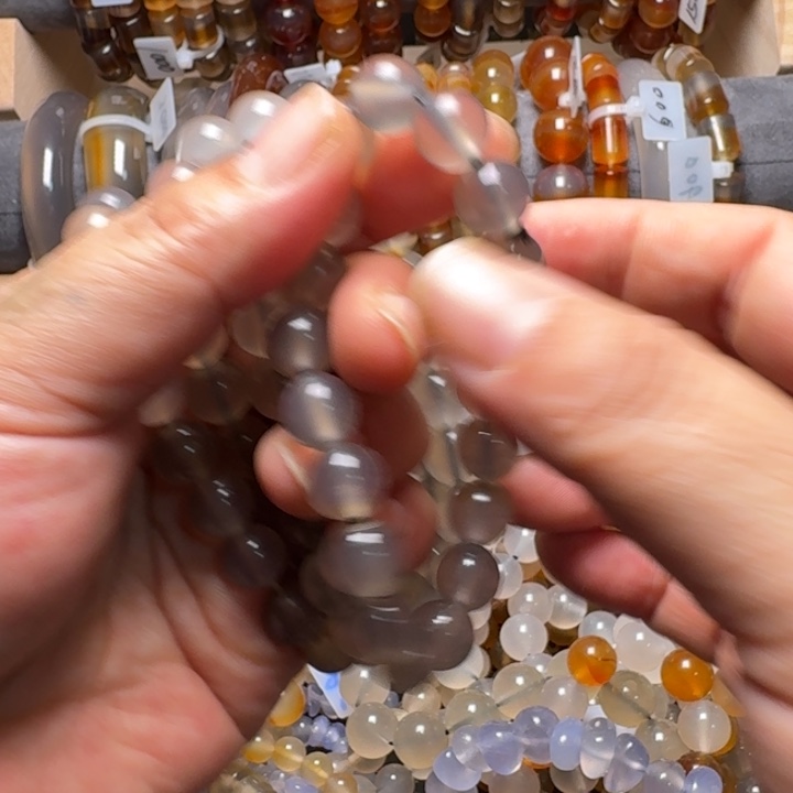 阿***嚏玛瑙/玉髓未镶嵌手链007……30