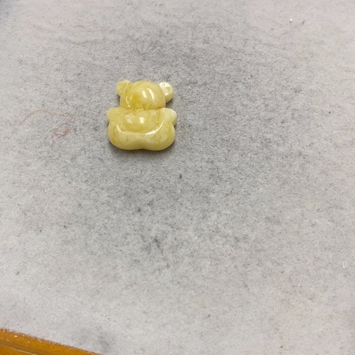 蜜蜡裸石未镶嵌吊坠