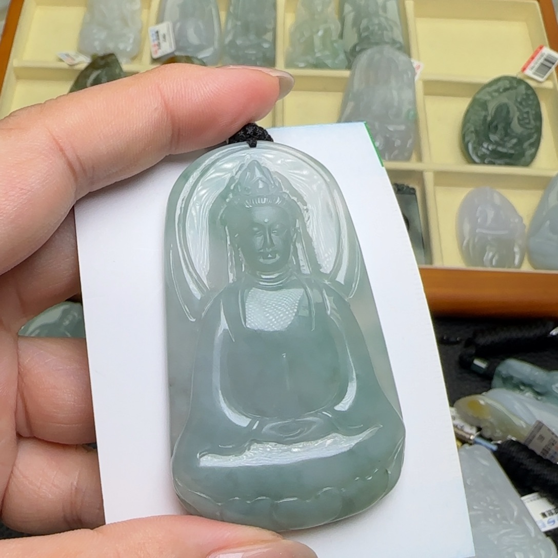 翡翠未镶嵌颈饰  