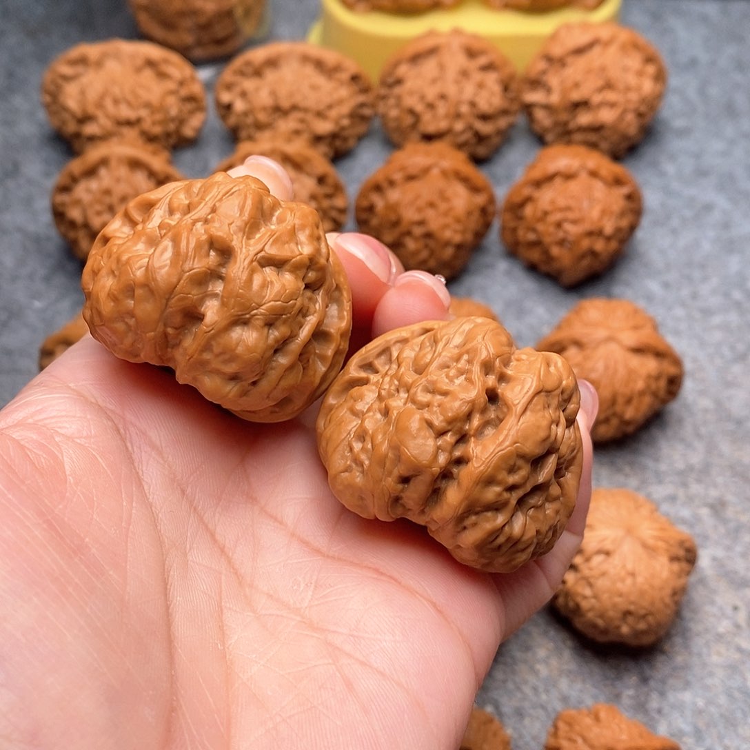 文玩核桃把件冯*子精品蛤蟆头42