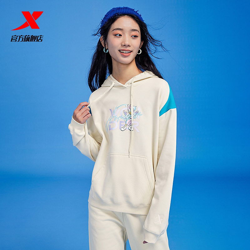 XTEP/特步唐老鸭授权系列连帽卫衣女装秋冬新款加绒保暖运动上衣