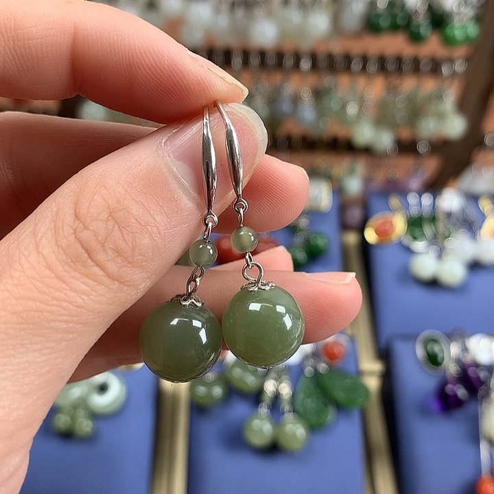 和田玉耳饰银S925镶嵌12左右