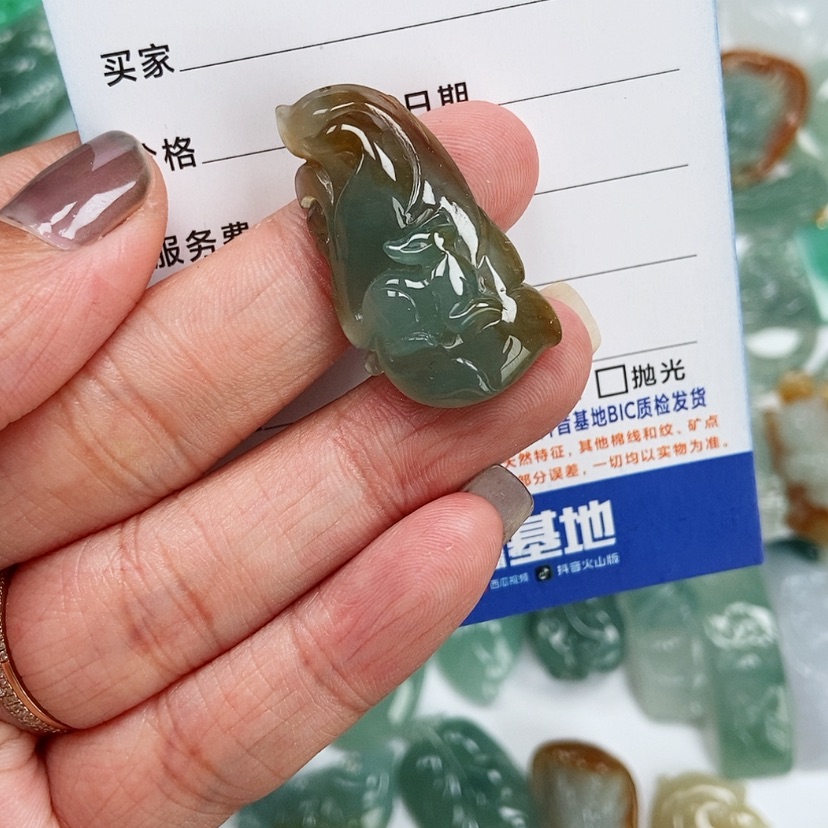【闪购商品】翡翠颈饰未镶嵌飘*九尾狐
