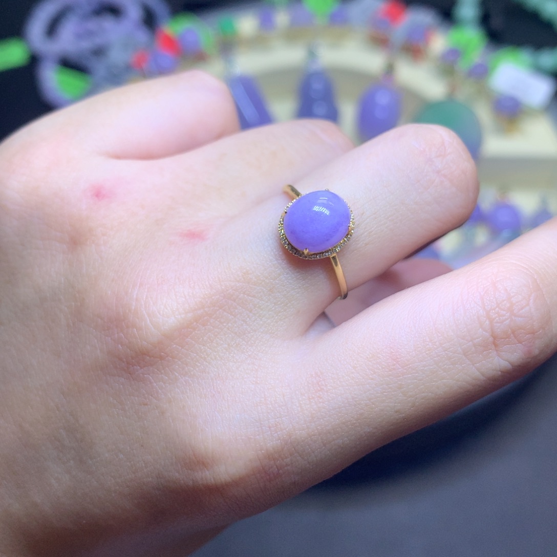 颈饰18K金镶嵌翡翠