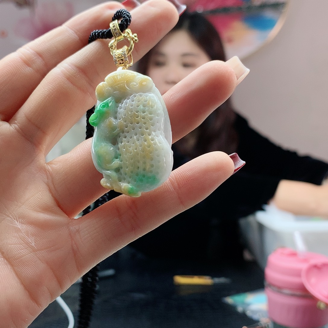 【闪购商品】翡翠吊坠(赠链)合金