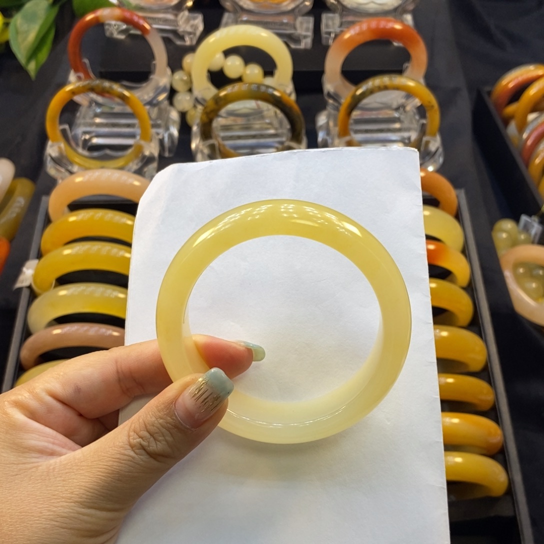 石英质玉（黄龙玉）未镶嵌手镯H