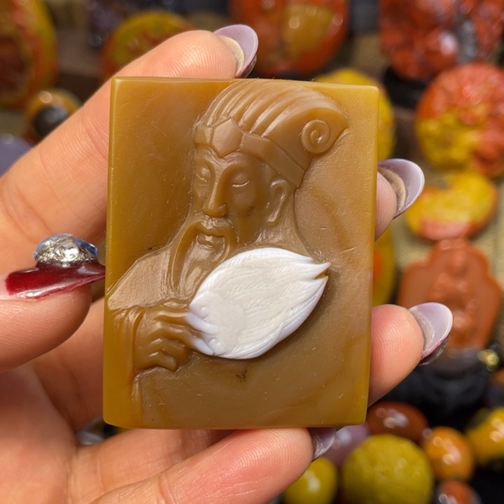 玛瑙/玉髓未镶嵌珠宝奇石宣化北山平安无事，排诸葛亮