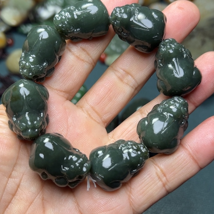 和田玉未镶嵌摆件