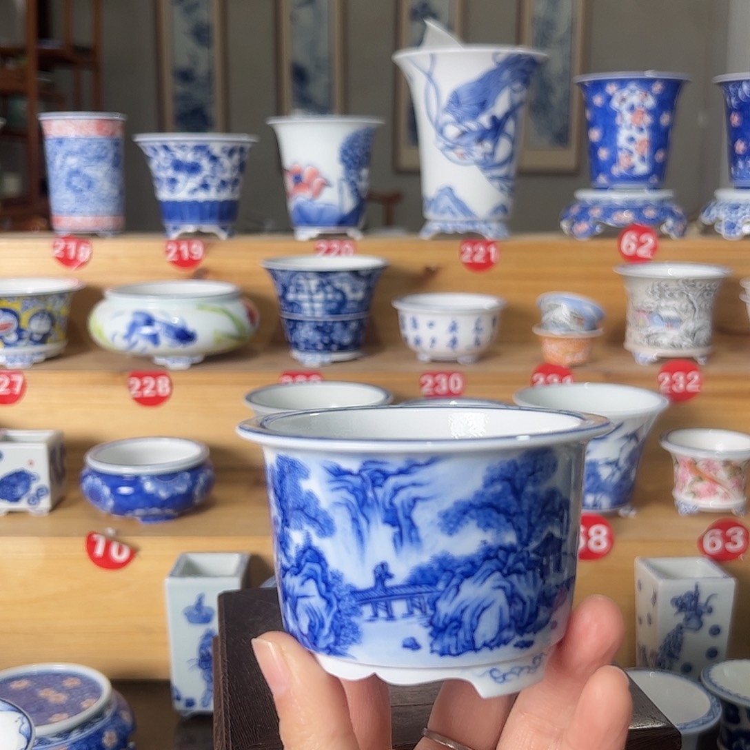 诺***诺墨奈手绘花盆内口7.3高5.7