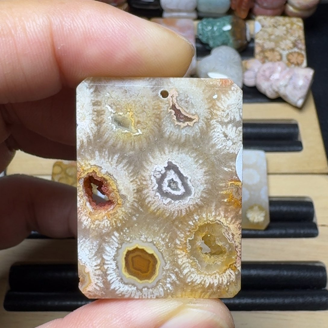 硅化玉纯天然色有机玉石未镶嵌