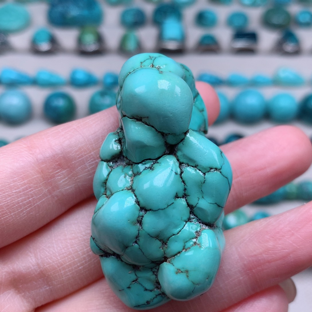 绿松石颈饰未镶嵌