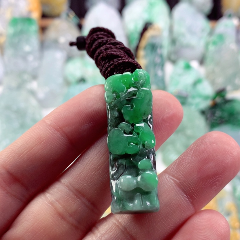 【闪购商品】翡翠吊坠(不含链)未镶嵌