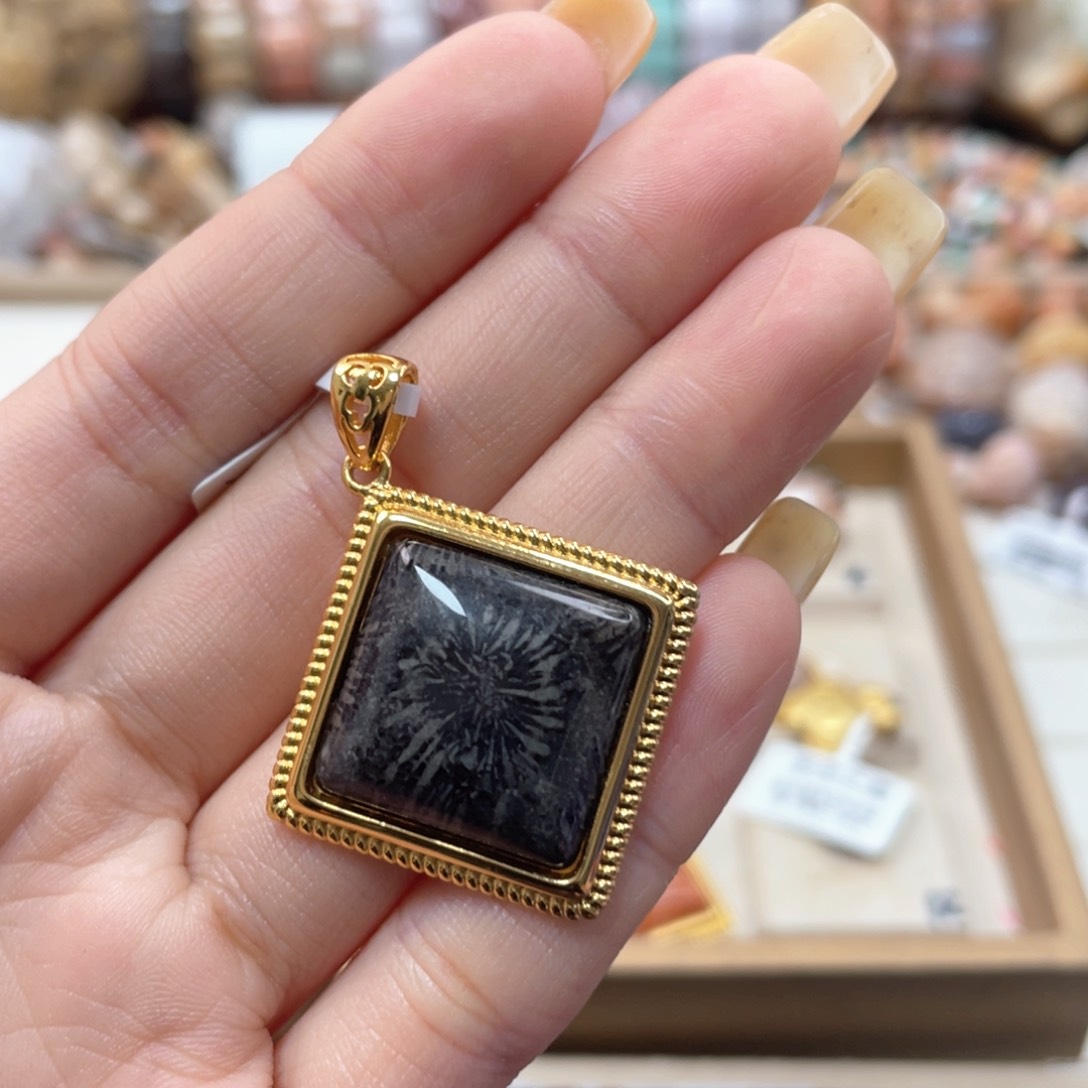 未镶嵌手链硅化玉q**g457